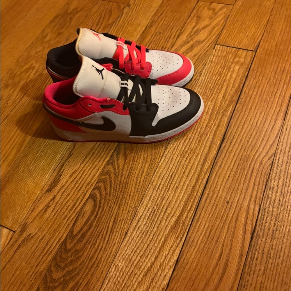 Nike Women's Sneakers - White, Black, Pink